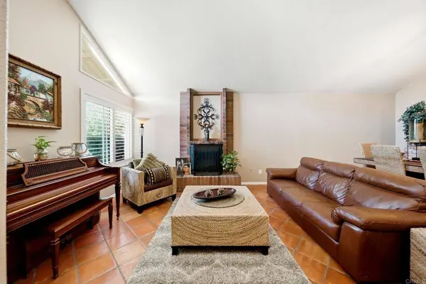 1663 Linda Sue LN, Encinitas, CA 92024