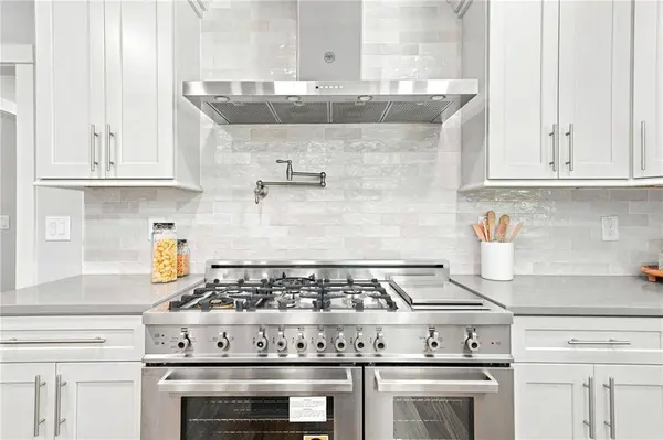 265 Carriage Station CIR, Roswell, GA 30075