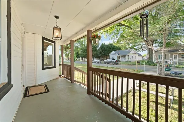 6 Defender ST, Cartersville, GA 30120