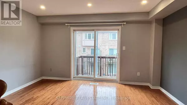 3255 Redpath Cir, Mississauga, ON L5N 8R3