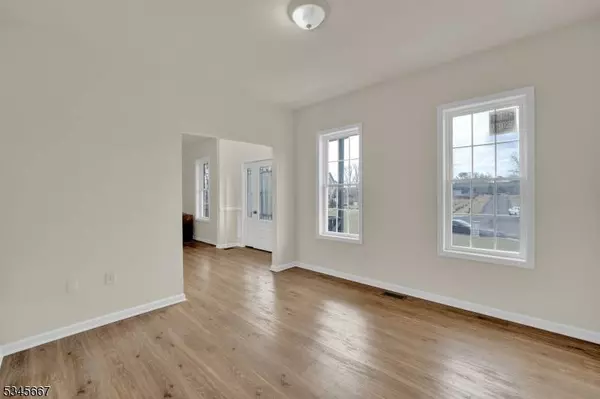 11 Davon Ln, Hardyston Twp., NJ 07419