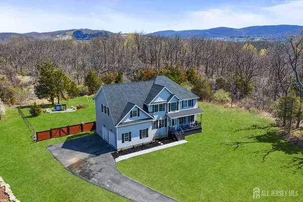 11 Davon LN, Hamburg, NJ 07419