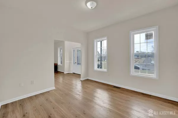 11 Davon LN, Hamburg, NJ 07419