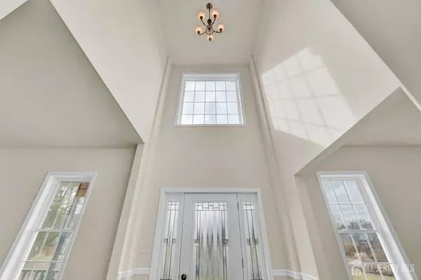 11 Davon LN, Hamburg, NJ 07419