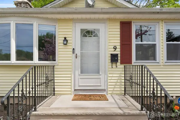 9 Hatakawana TER, Mt. Olive, NJ 07828