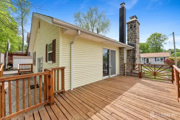 9 Hatakawana TER, Mt. Olive, NJ 07828