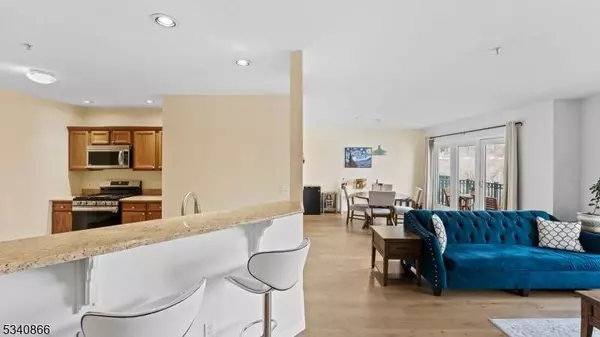344 The Promenade #344, Edgewater Boro, NJ 07020