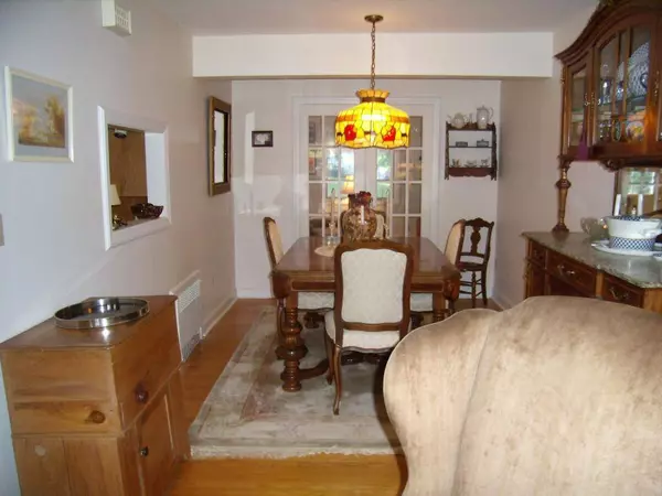 1 Rossi Dr, Clinton Twp., NJ 08809