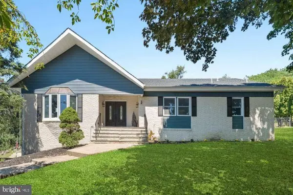 1 ROSSI DR, Clinton, NJ 08809