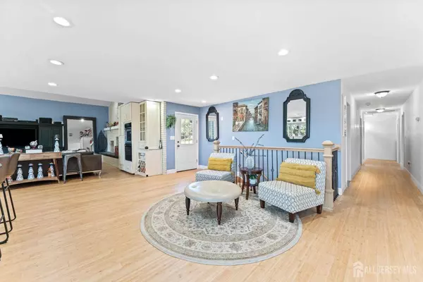 1 Rossi DR, Clinton Twp, NJ 08809