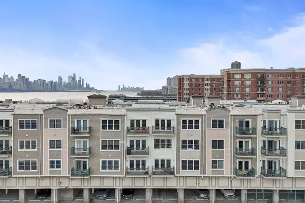 344 THE PROMENADE  #344, Edgewater, NJ 07020