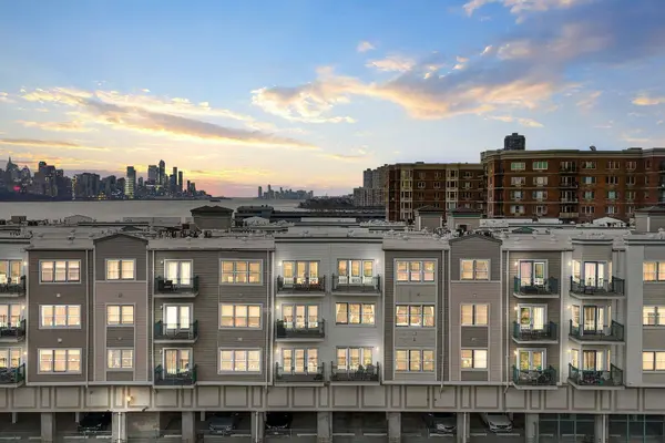 344 THE PROMENADE  #344, Edgewater, NJ 07020