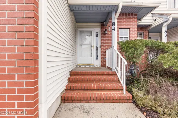 84 Drew Court, Manalapan, NJ 07726