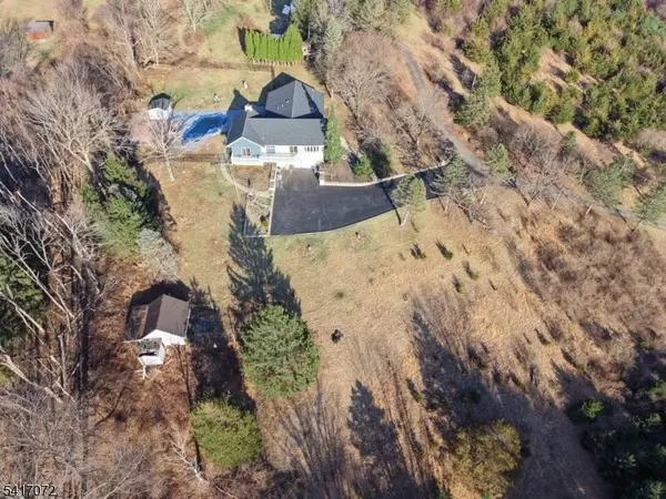 2 Rossi Dr, Clinton Twp., NJ 08809