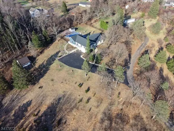 2 Rossi Dr, Clinton Twp., NJ 08809