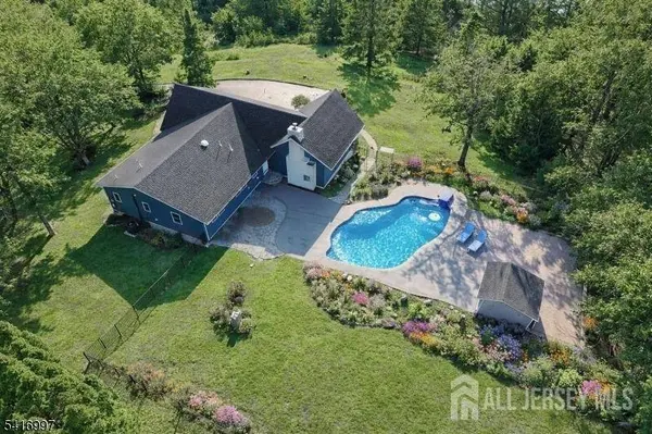 2 Rossi DR, Clinton Town, NJ 08809