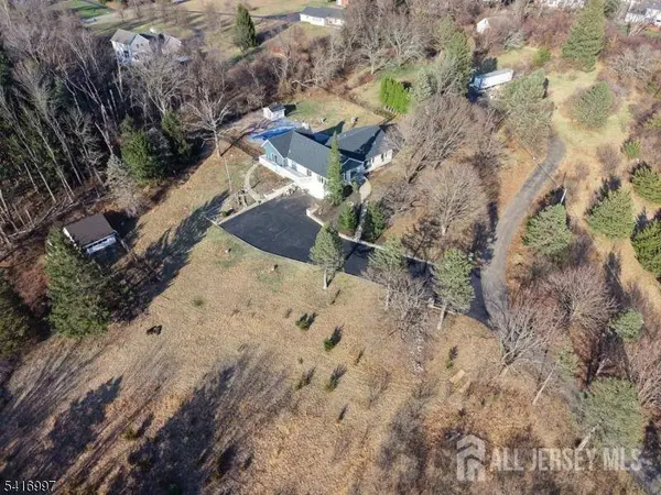 2 Rossi DR, Clinton Town, NJ 08809