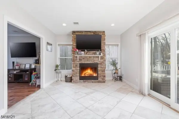 34 Tobyhanna Trl, Hopatcong Boro, NJ 07843