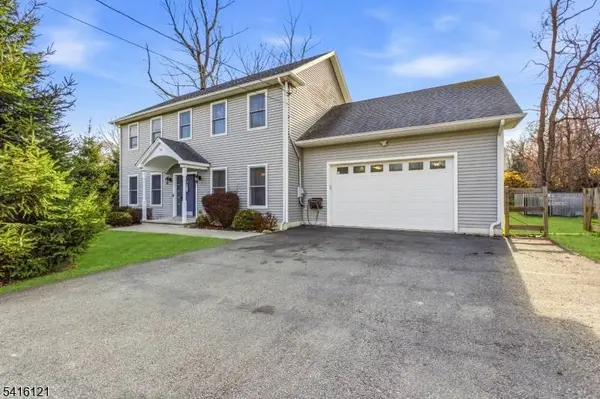 34 Tobyhanna Trl, Hopatcong Boro, NJ 07843