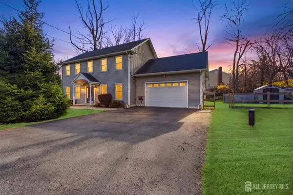 34 Tobyhanna TRL, Hopatcong, NJ 07843