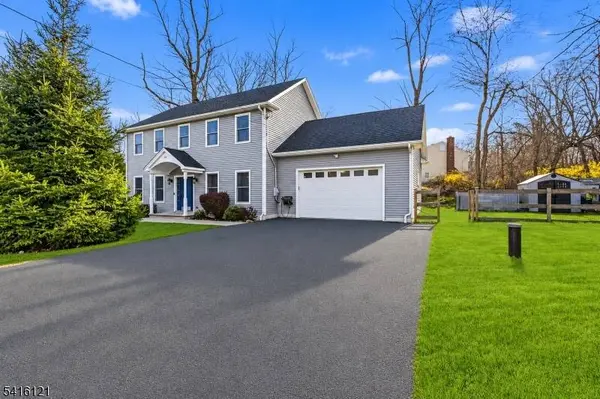 34 Tobyhanna Trl, Hopatcong Boro, NJ 07843