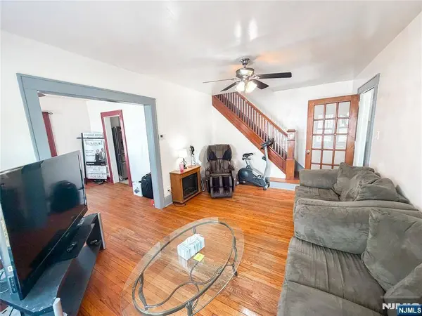 315 Hunter AVE, Scotch Plains, NJ 07076