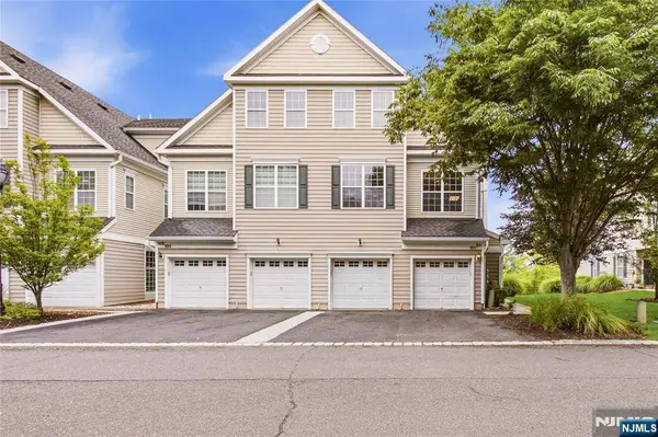 99 Swing Bridge LN
