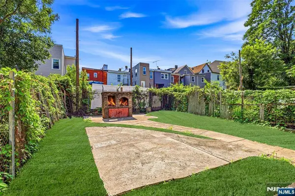 101 Highland AVE, Newark, NJ 07104