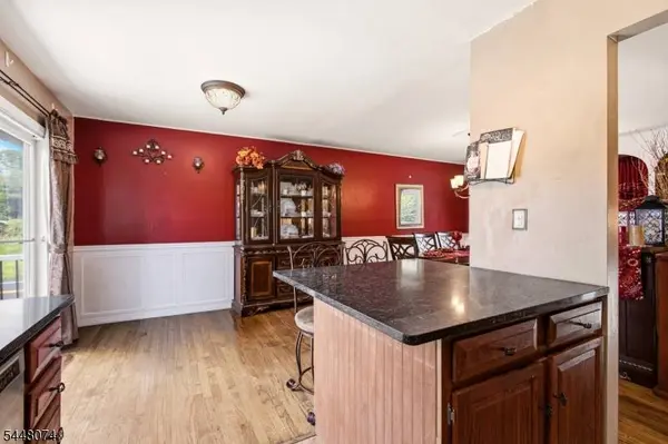 2 Scenic Dr, Green Twp., NJ 07821