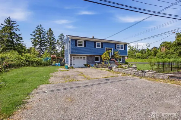 2 Scenic DR, Green Twp, NJ 07821