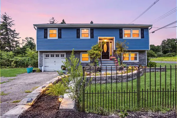 2 Scenic DR, Green Twp, NJ 07821