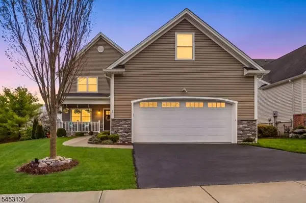 2 Bluffs Ct