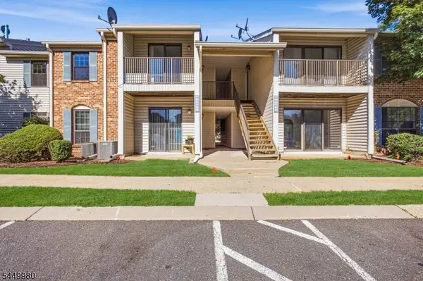 61 Taylor Dr, Franklin Twp., NJ 08823