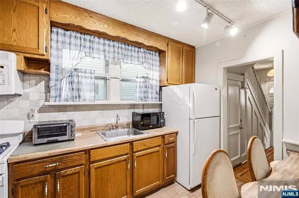 248 Tom Hunter RD, Fort Lee, NJ 07024