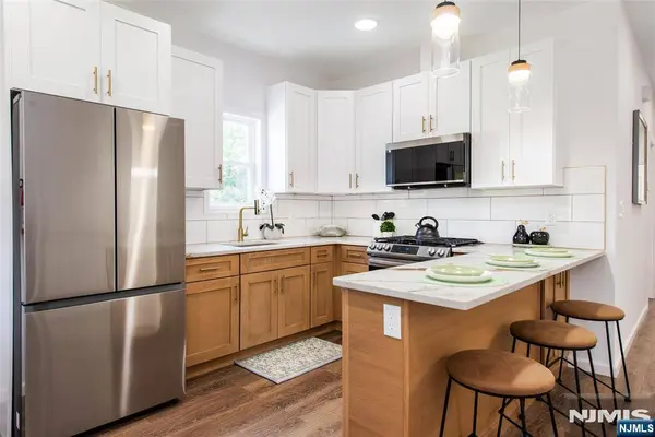 1150 Grove ST #2nd Floor, Irvington, NJ 07111