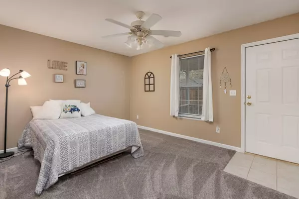 251 Flagstone DR, Rossville, GA 30741