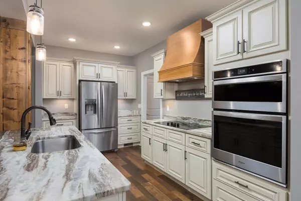 9126 Sir Hudson CT, Harrison, TN 37341