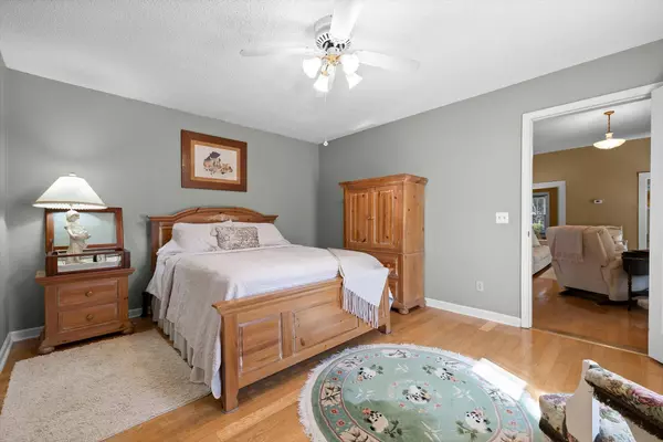 10527 Brainerd RD, Apison, TN 37302