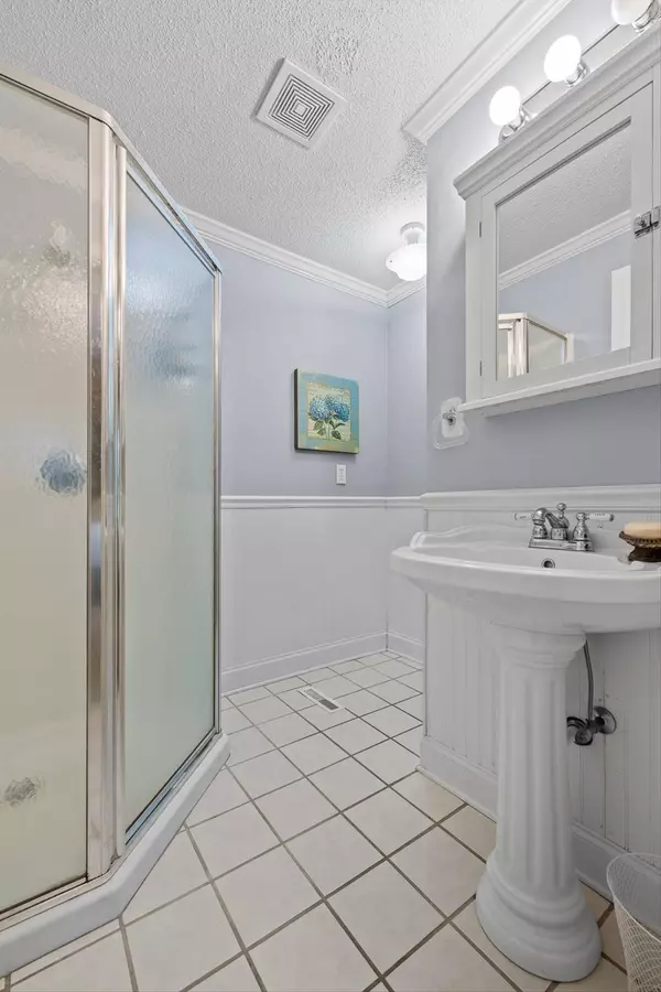 10527 Brainerd RD, Apison, TN 37302