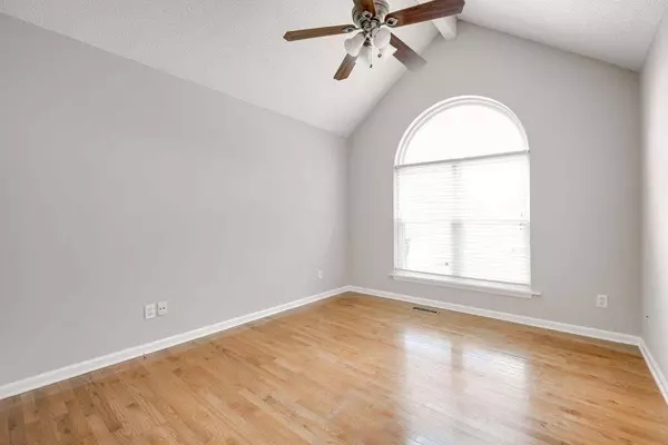 176 Hunters Run CIR, Cleveland, TN 37312