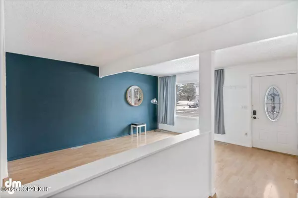 304 Deerfield DR, Anchorage, AK 99515