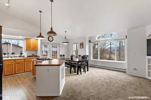 4651 Grumman ST, Anchorage, AK 99507