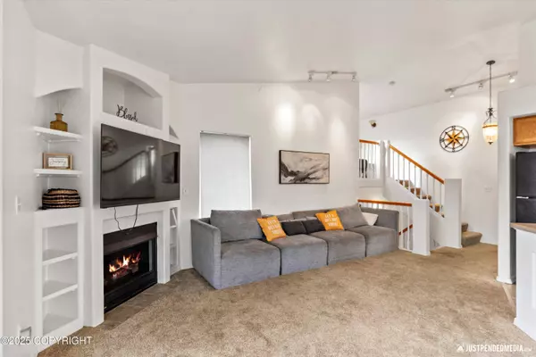 4651 Grumman ST, Anchorage, AK 99507