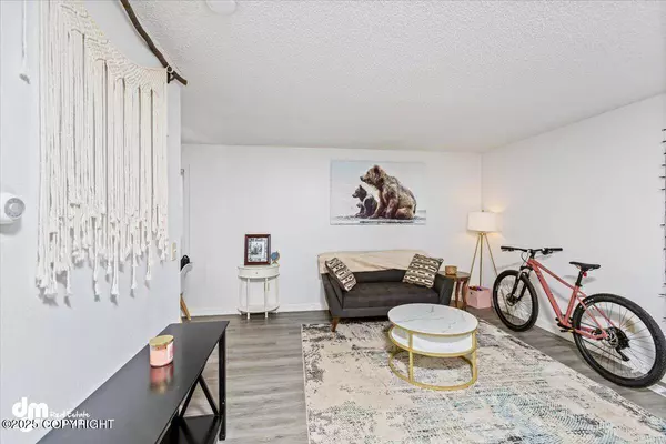 7410 Bearfoot CIR, Anchorage, AK 99502