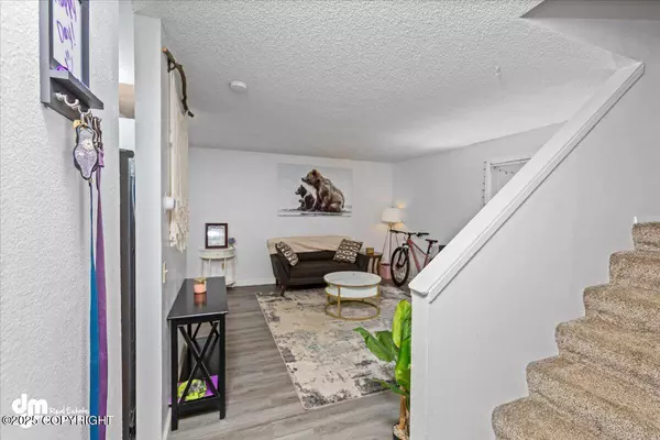 7410 Bearfoot CIR, Anchorage, AK 99502