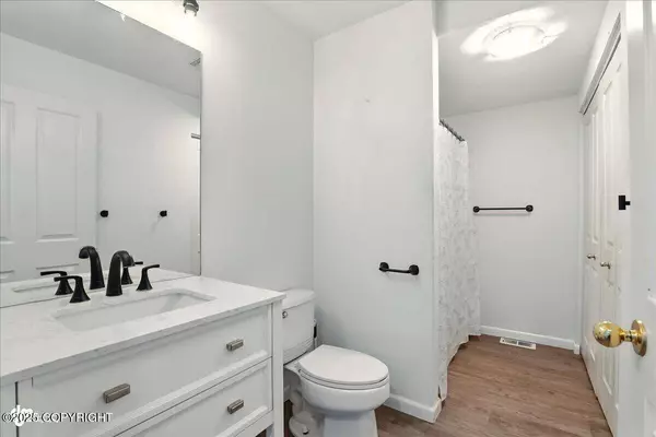 2308 Casey Cusack LOOP, Anchorage, AK 99515