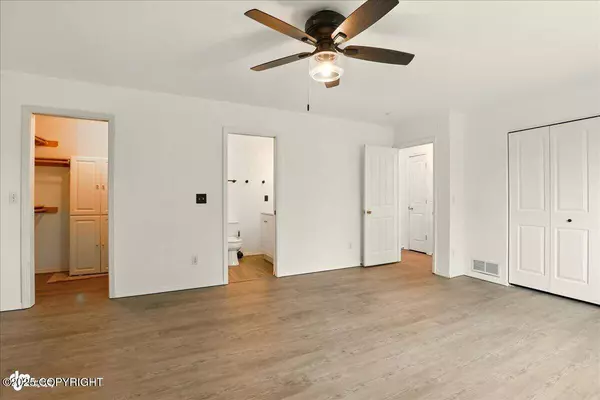 2308 Casey Cusack LOOP, Anchorage, AK 99515