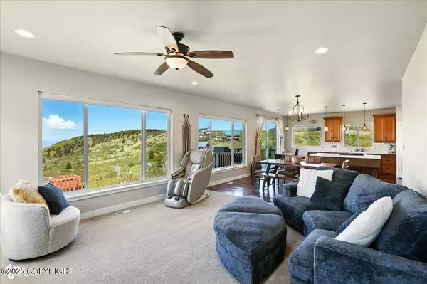 10380 Honey Bear LN, Anchorage, AK 99516