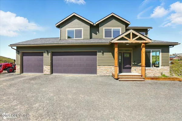 10380 Honey Bear LN, Anchorage, AK 99516