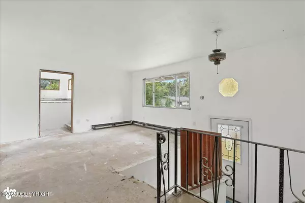 6341 E 16th AVE, Anchorage, AK 99504